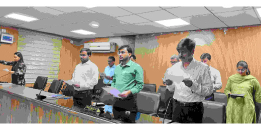 हिंदी भाषा के अत्याधिक प्रयोग को लेकर जिलाधिकारी ने दिए निर्देश